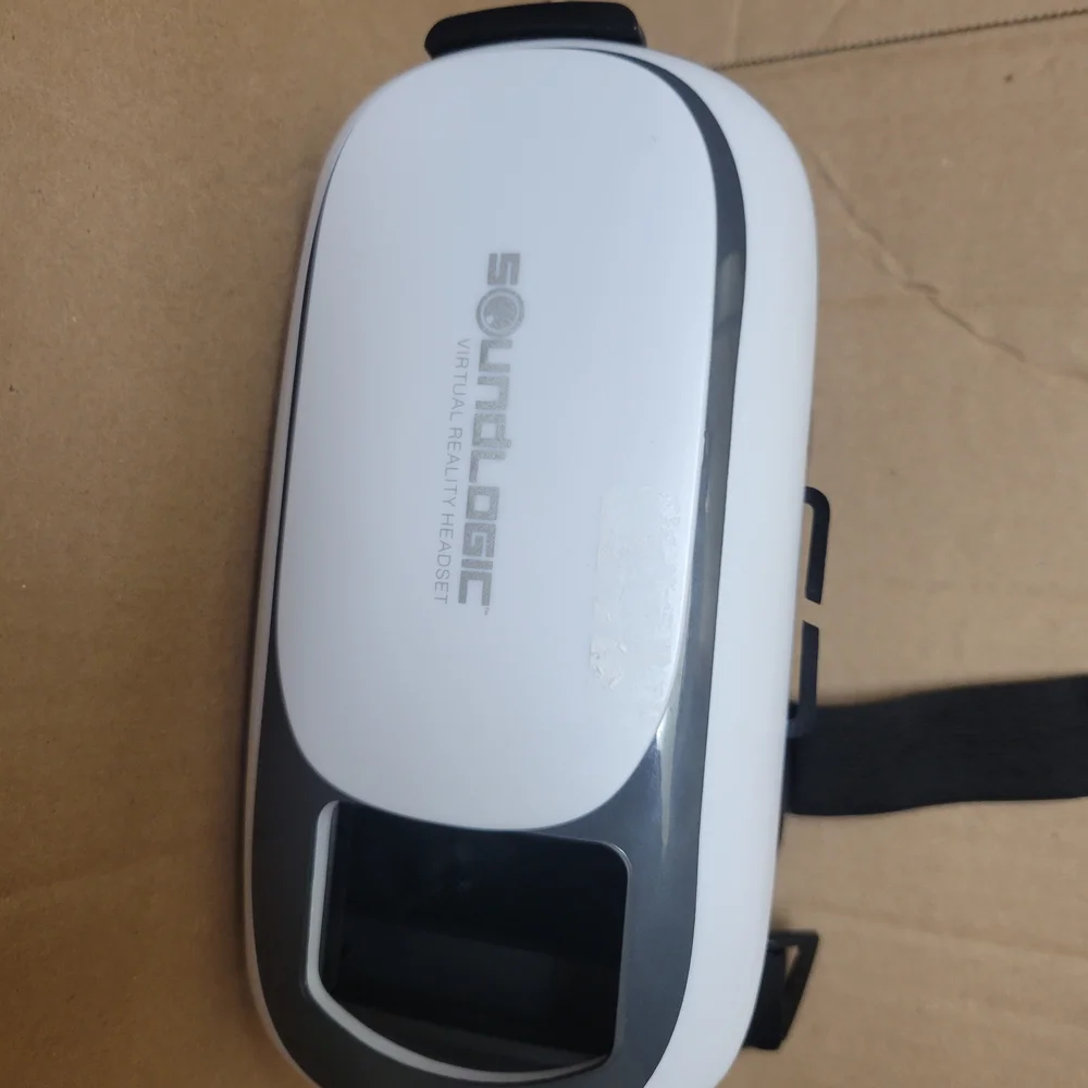 SoundLogic Virtual Reality Headset in White and Black